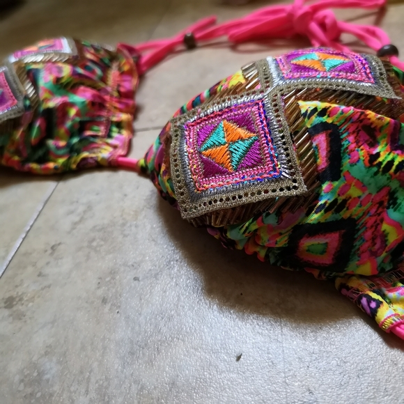 BRAND NEW Bikini Top! - Picture 7 of 11